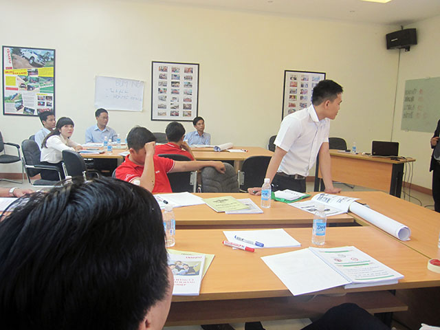 Kỹ năng bán hàng & chăm sóc Khách Hàng chuyên nghiệp - ISUZU (29 & 30.09.2014)